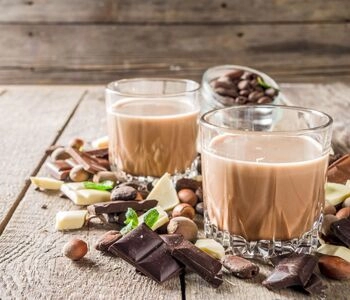 sommerlicher schokoladenlikör: eine erfrischende abwechslung für cocktails und eiskaffee