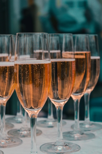 Sekt mit Ruby-schokolade