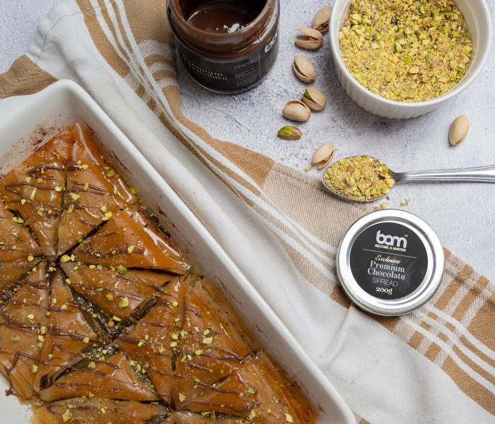 premium-schokoladen-baklava mit pistazien