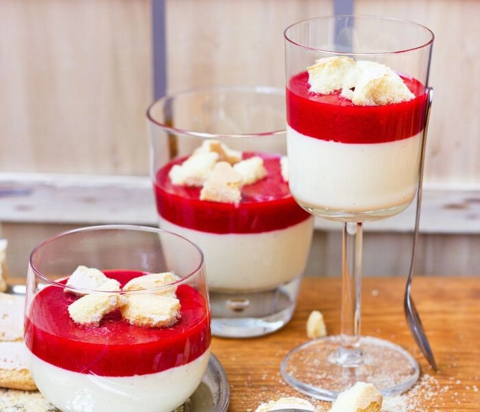 mascarponecreme mit weißer schokolade - dessert im glas