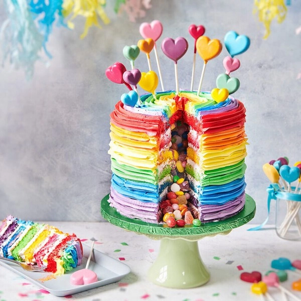 pinata regenbogentorte