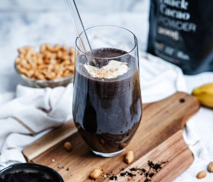 schwarzer oreo-snickers-smoothie