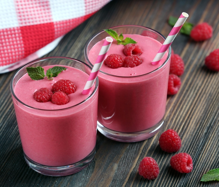 himbeer-smoothie mit marmelade und ohne zuckerzusatz: ein erfrischendes getrank für einen energiegeladenen start in den tag
