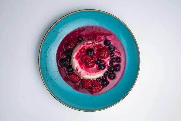 panna cotta mit himbeeren