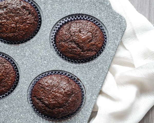 doppel-schokolade-himbeer-muffins