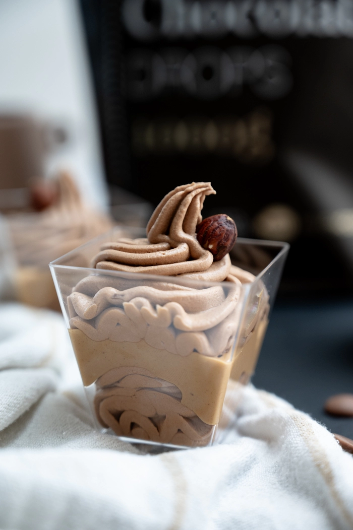 Schokoladenmousse mit Haselnusscreme